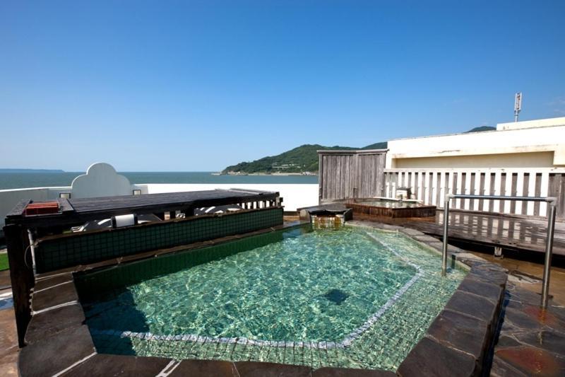 Oncri-Karatsu 3*